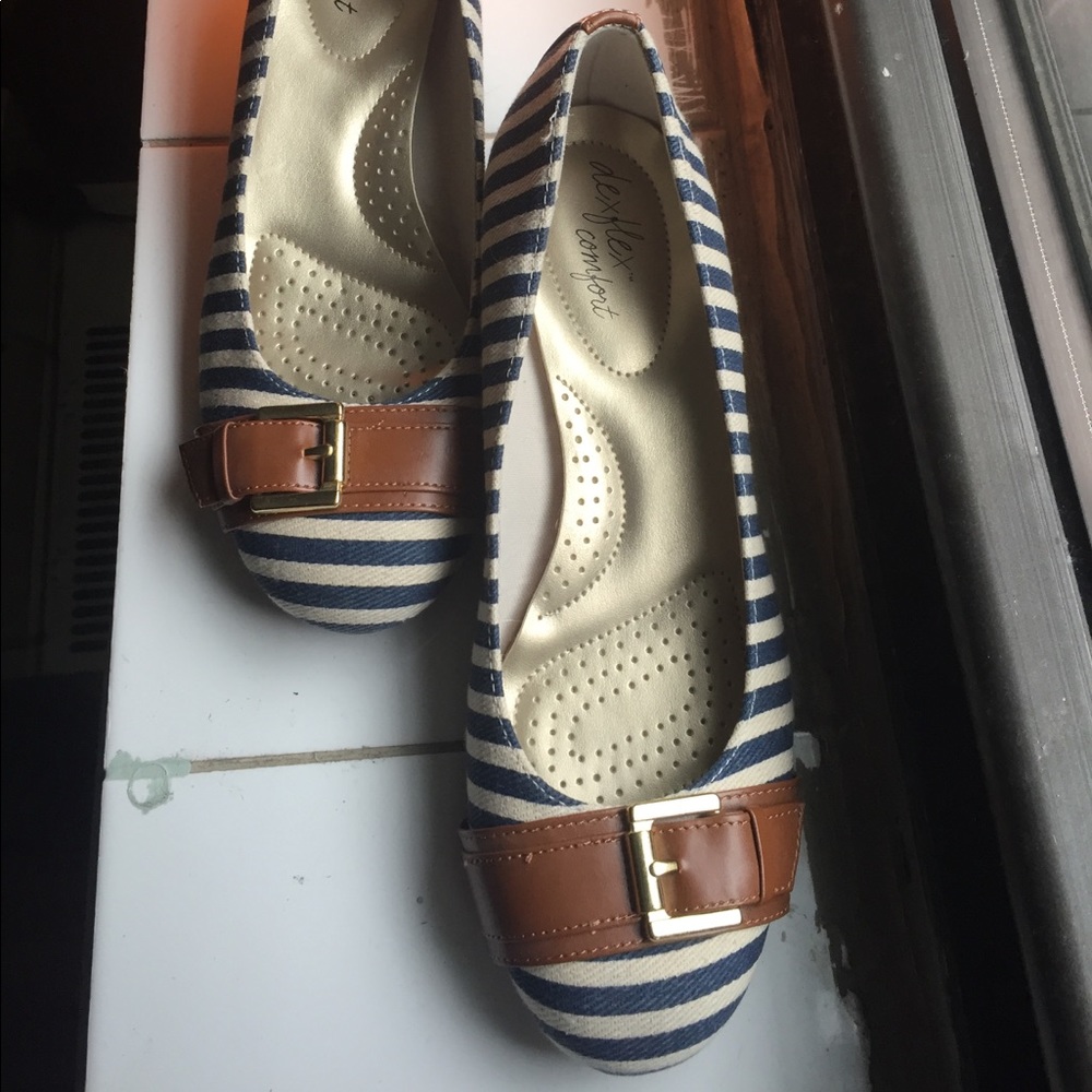 White and navy striped shoes with buckle